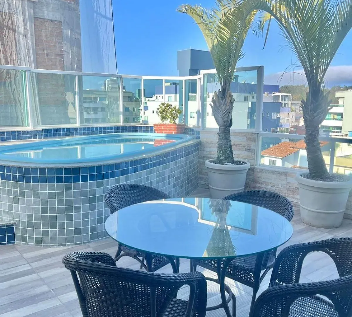 Cobertura Com Piscina Em Bombinhas Sc Apartment